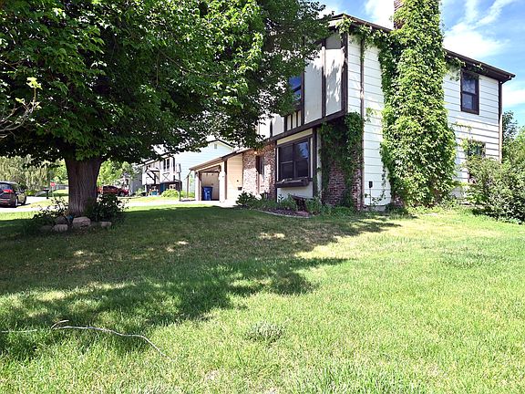 2nd image of 1993 Colonial Dr