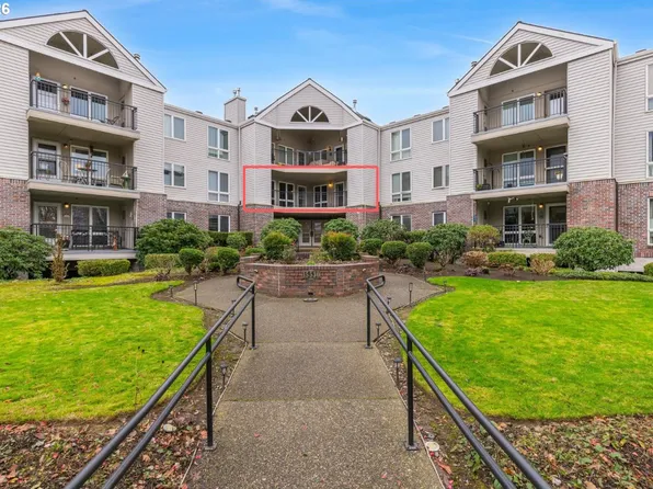 15530 NE Knott St #35, Portland, OR 97203