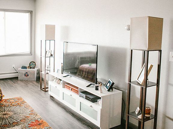 3rd image of 5233 W 82nd St #209