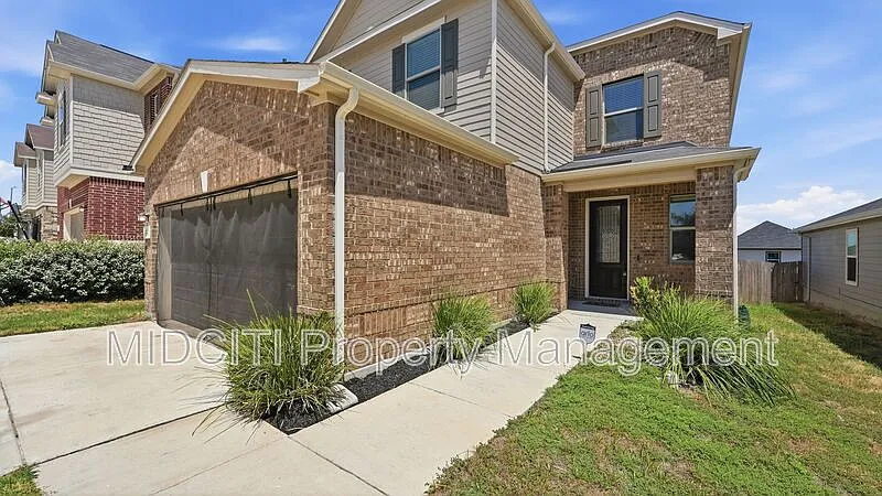 3 bed, 2.5 bath, 2225 sqft, $1,900 — Photo 2
