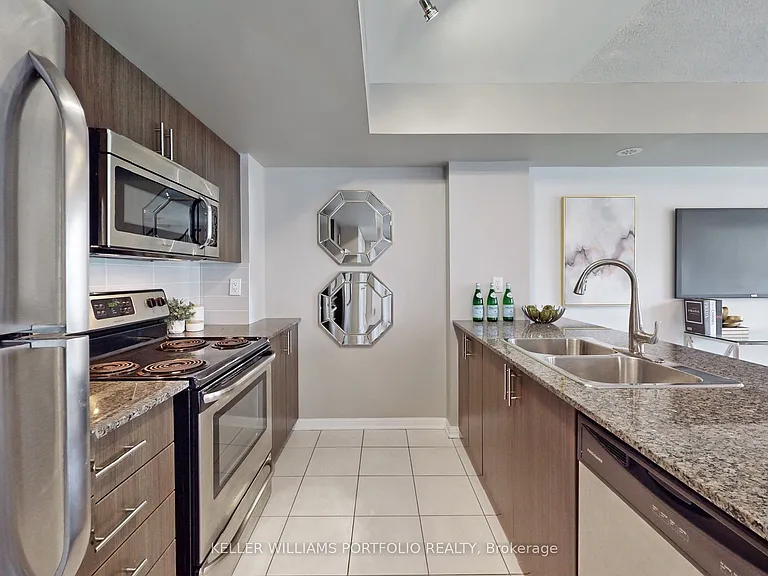 10 Foundry Ave #235 — Photo 18
