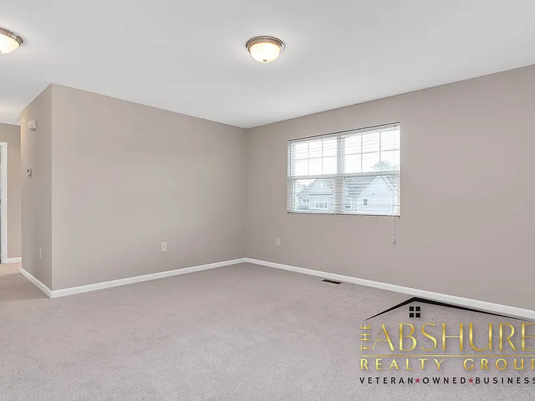 436 Stapleford Ln — Photo 17