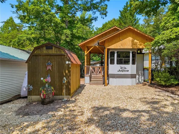 104 Cindy Pkwy, Cleveland, GA 30528