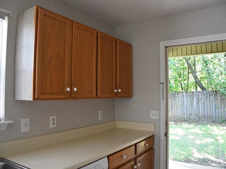 804 N Woodward Ave — Photo 25