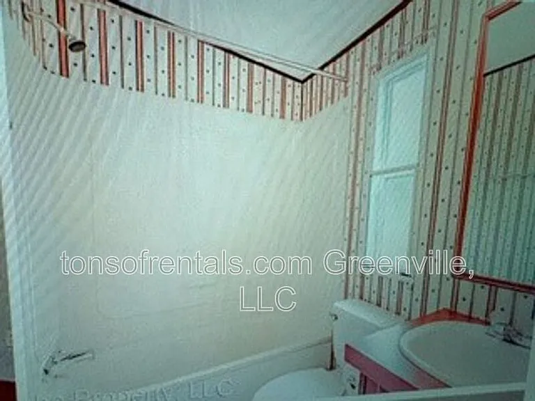 255 Pine Dr — Photo 8
