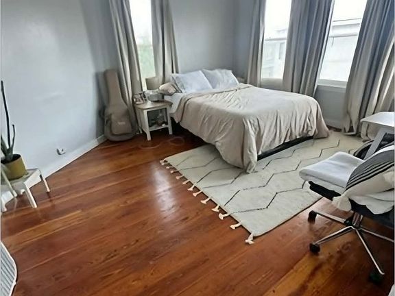 3rd image of 102 Sydney St APT 3