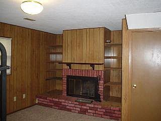 5th image of 3106 E Washington St