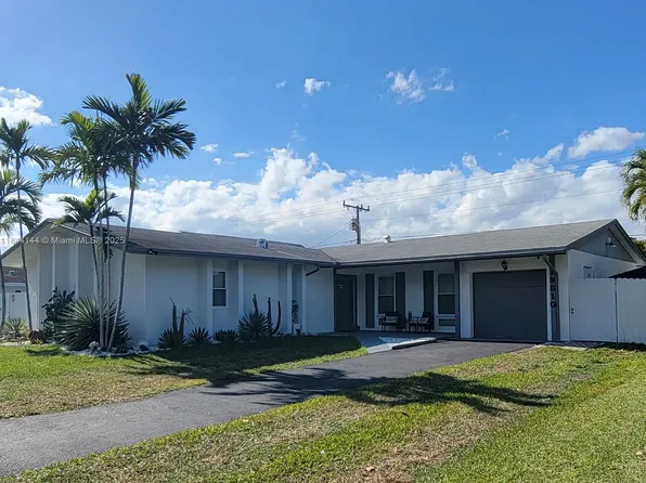 19610 Lenaire Dr, Cutler Bay, FL 33157