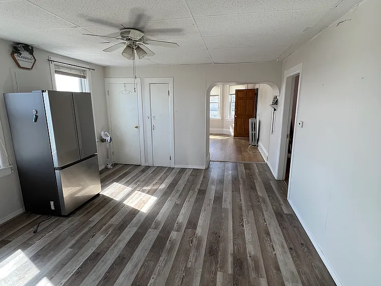 69 Hall St #3 — Photo 8
