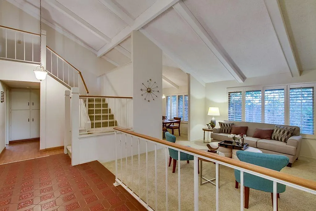 5 bed, 2241 sqft, $6,350 — Photo 3