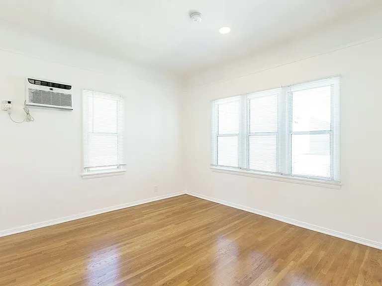 147 North Hamilton Drive — Photo 13
