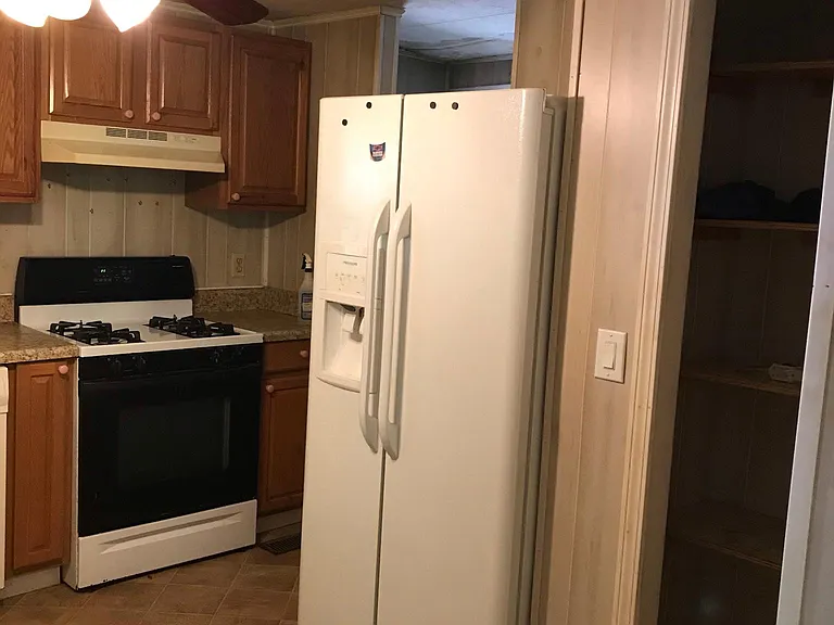 210 Kennedy Rd — Photo 22