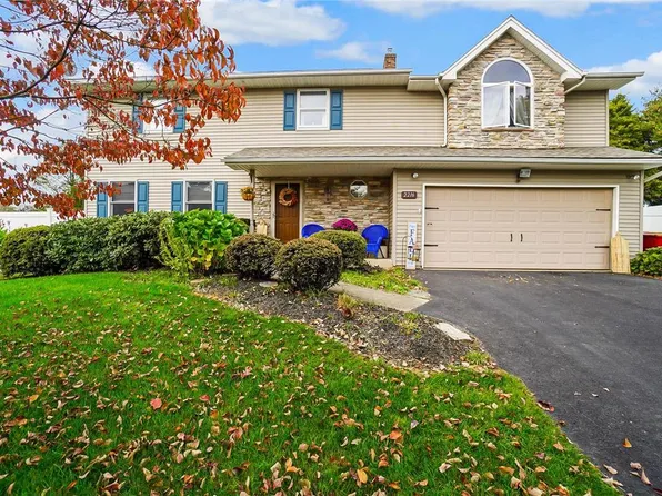 2216 Meadow Lane Dr, Easton, PA 18040