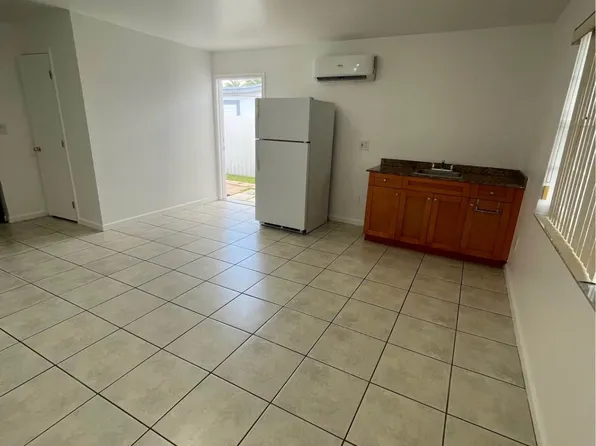 (undisclosed Address), Miami, FL 33165