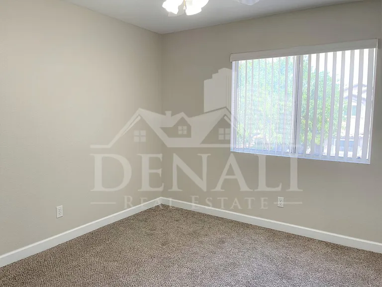 16247 W Jackson St — Photo 15