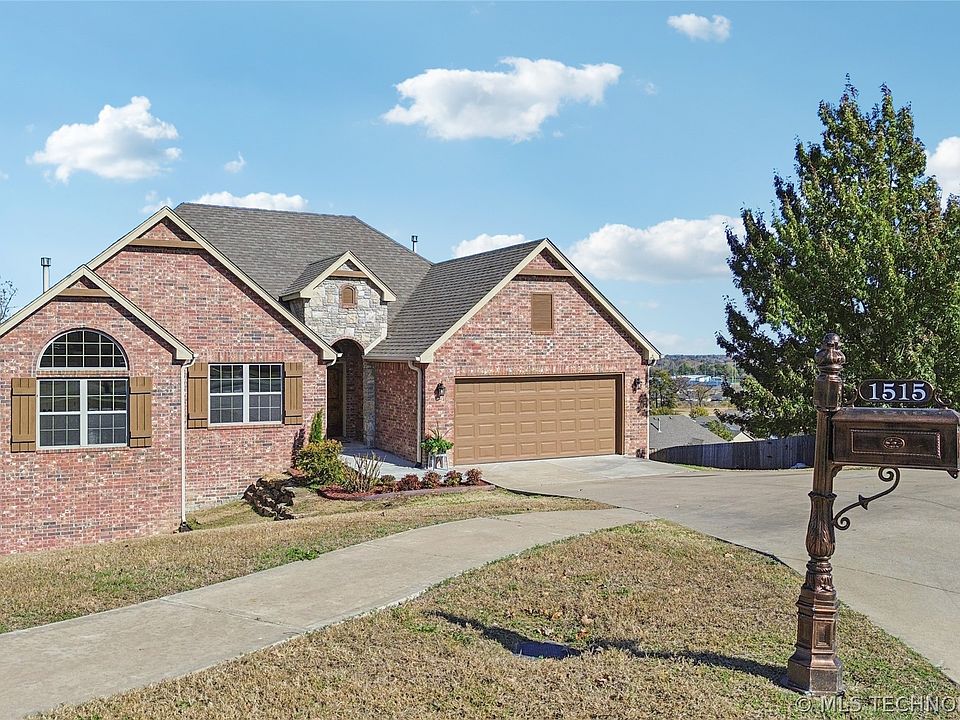 1st image of 1515 Emily Cir