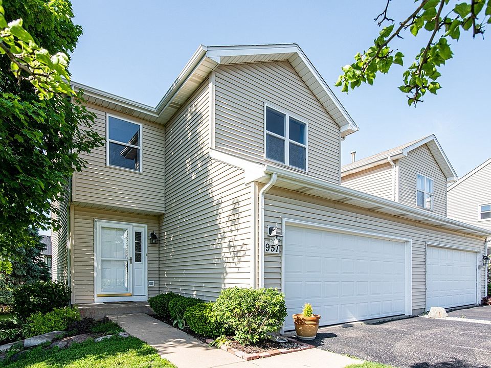 1st image of 951 Tara Ct