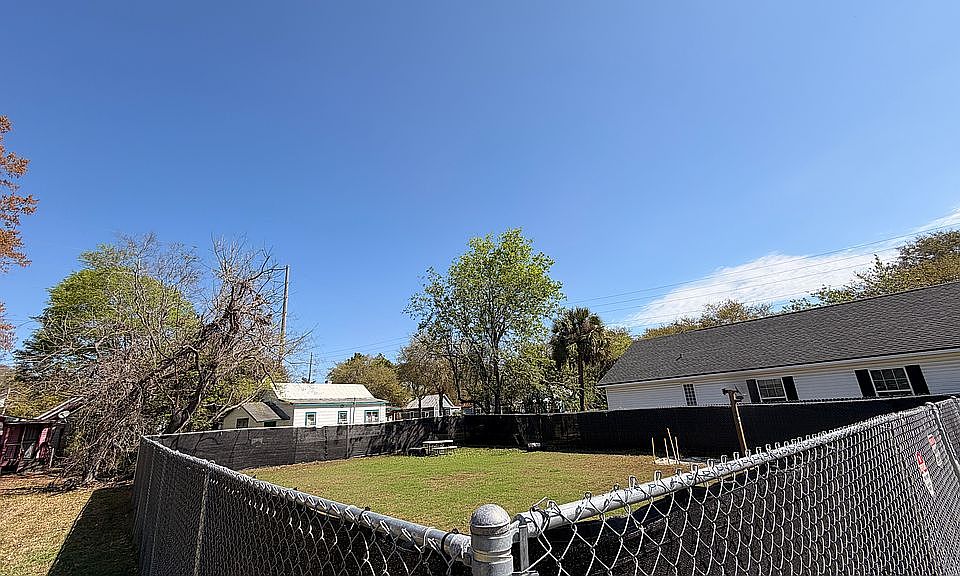 1st image of 1237 Swift St