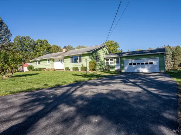 9091 Ernest Rd, Middleport, NY 14105