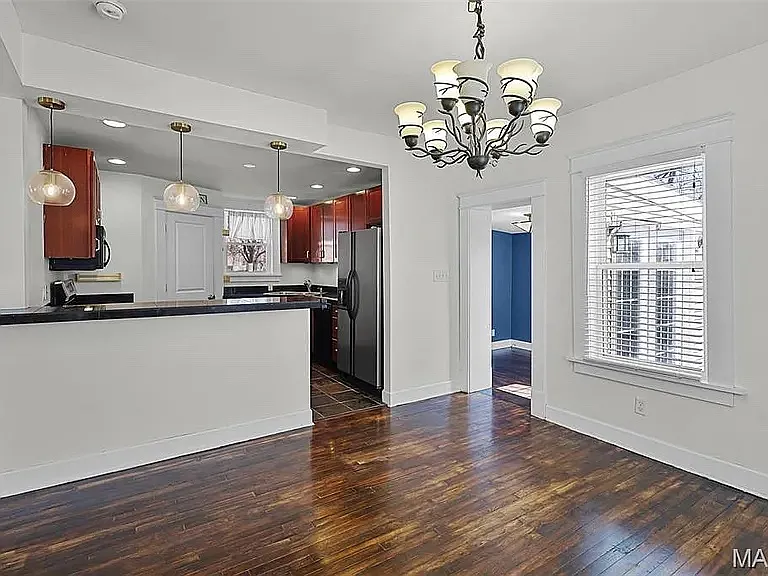2326 Bellevue Ave — Photo 9