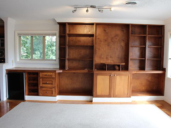 4th image of 1415 N Oak St APT 604