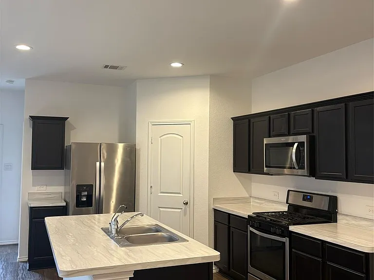21318 Black Leaf Dr — Photo 3