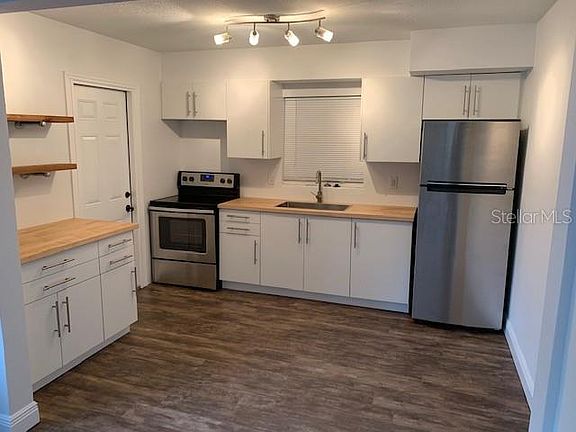 3rd image of 204 Oglethorpe Pl