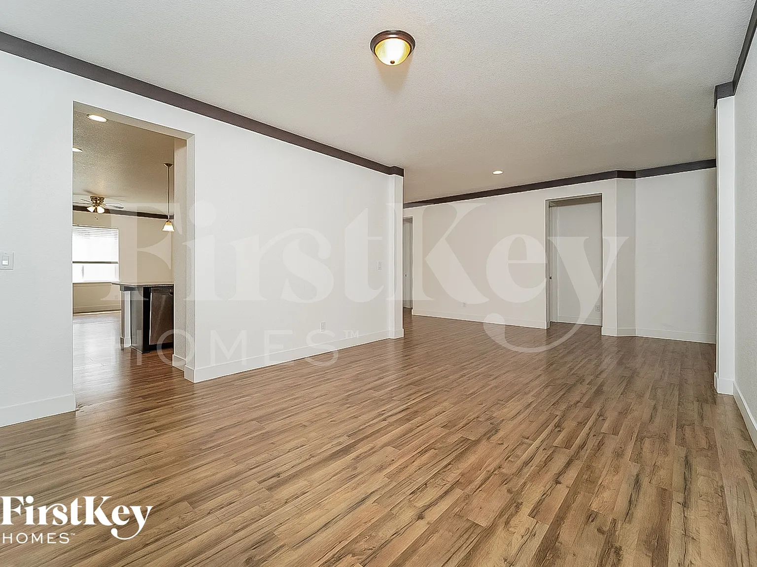 3 bed, 2.0 bath, 2031 sqft, $2,705 — Photo 4
