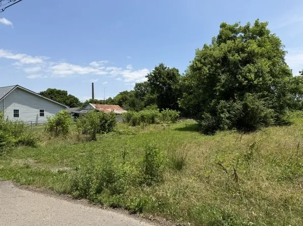 606 Kiwanis Ave, Fayetteville, TN 37334