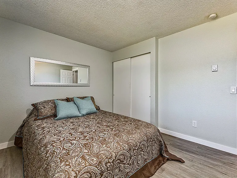 1309 Deerbrush Dr S #E — Photo 10