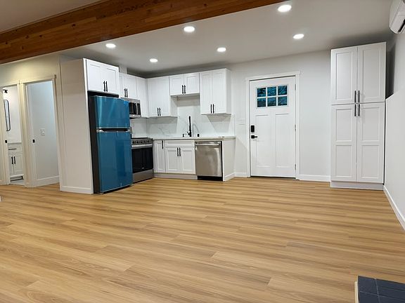 5th image of 5616 227th St SE