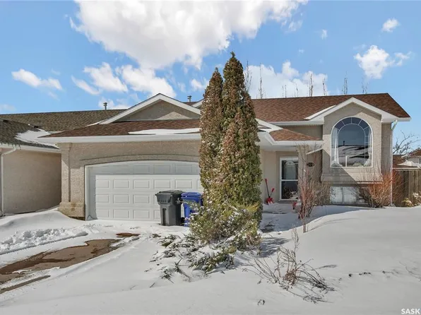 319 Crystal WAY, Warman, SK S0K 4S0