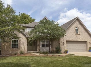 305 Ash Grove Ln, Oswego, IL 60543