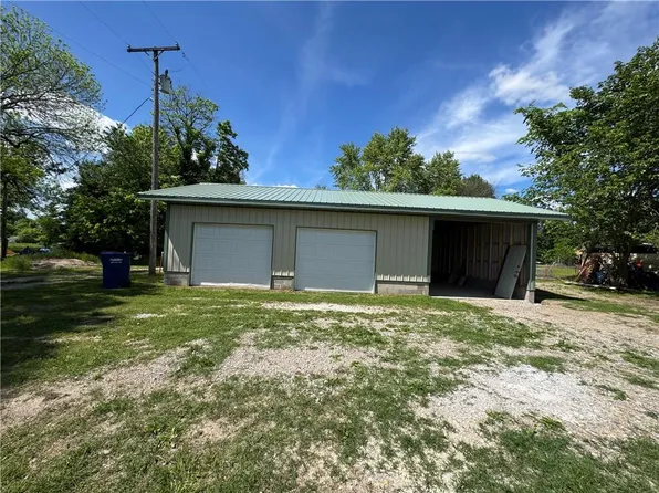 307 N Magnolia Ave, Columbus, KS 66725