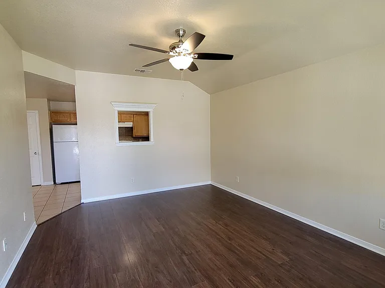 1001 Leah Dr #B — Photo 6