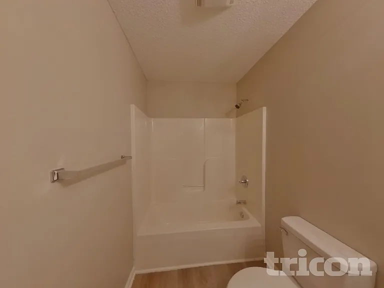 423 Riverwalk Dr NW — Photo 16