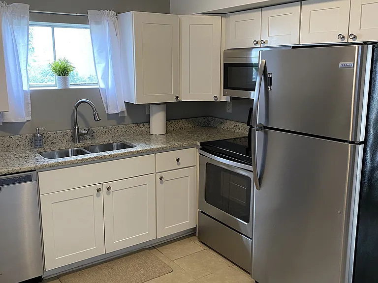 1304 Belleview Ave #1-B — Photo 10