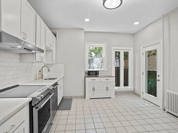 24 6th St SE, Washington, DC 20003