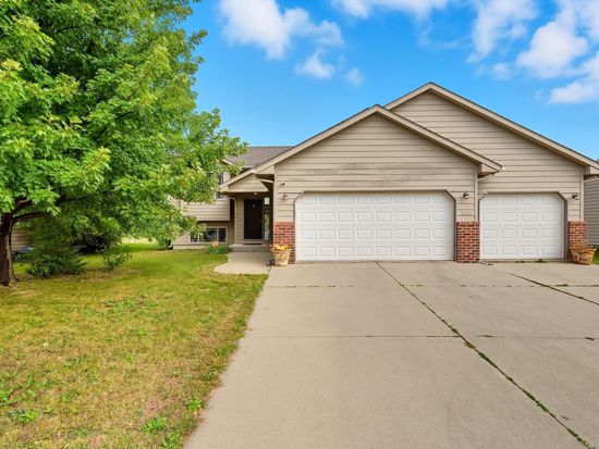 700 Laura St, Harrisburg, SD 57032