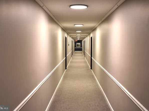 2500 N Van Dorn St APT 1124, Alexandria, VA 22302