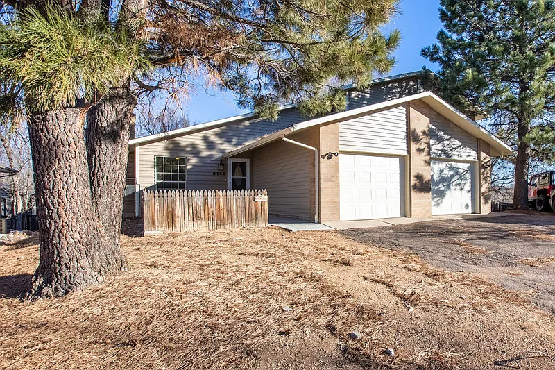 2145 Broadmoor Road Cir