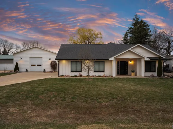 8118 W 42nd St, Sioux Falls, SD 57106