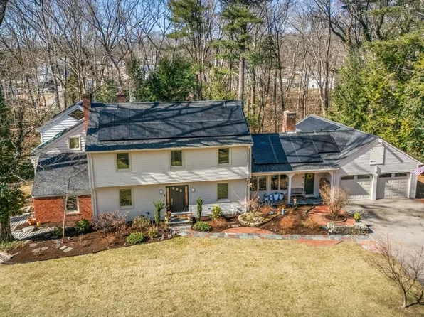 4 Thayer Farms Rd, Attleboro, MA 02703