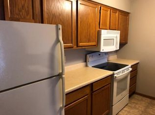 1006 Oakcrest Street Apartments, Iowa City, IA 52246