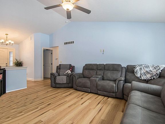 4th image of 58089 Westleaf Manor Blvd