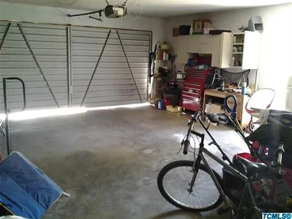 511 N Chinowth St, Visalia, CA 93291