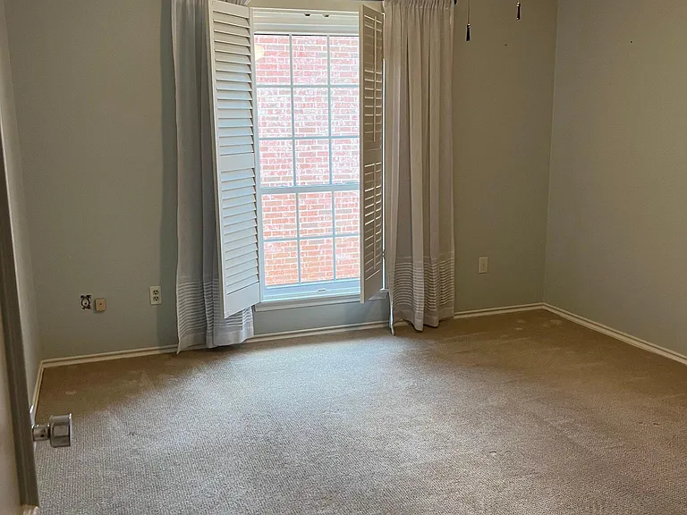 7815 Broadway St #306 — Photo 22