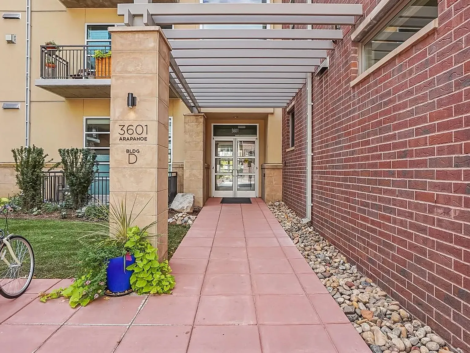 3601 Arapahoe Ave — Photo 2