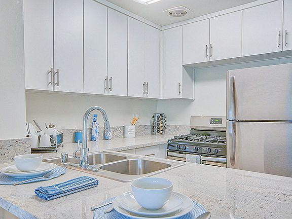 Kitchen at Villa Vicente Apartment Homes