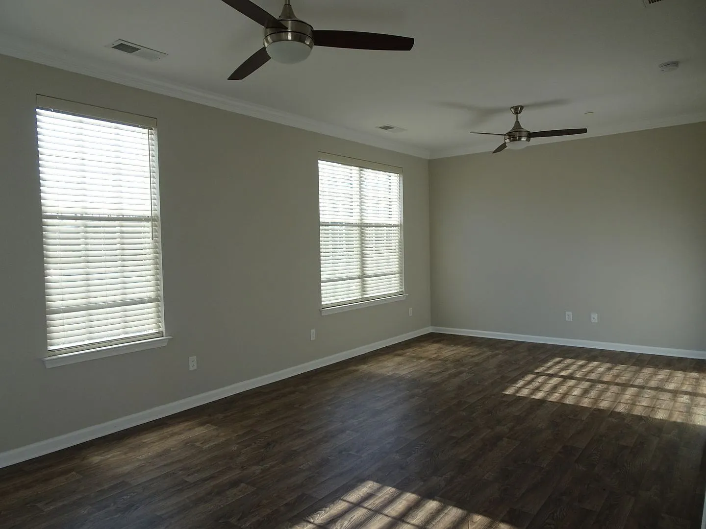3 Beds 2.5 bath condo Rental in The Promenade at John Tyler — Photo 2